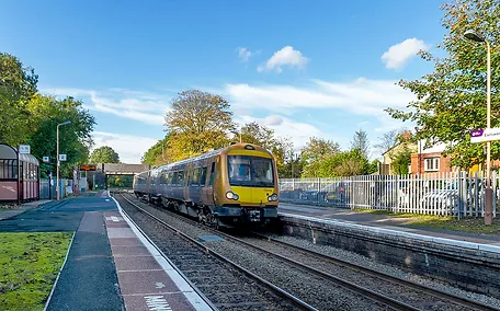 Earlswood railway station