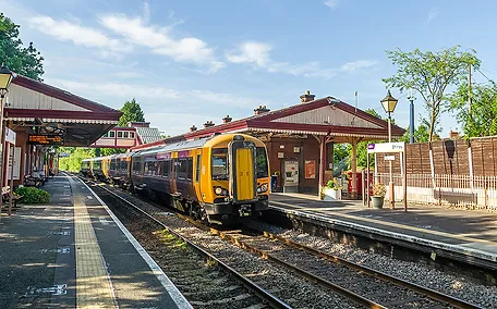 Shirley railway station